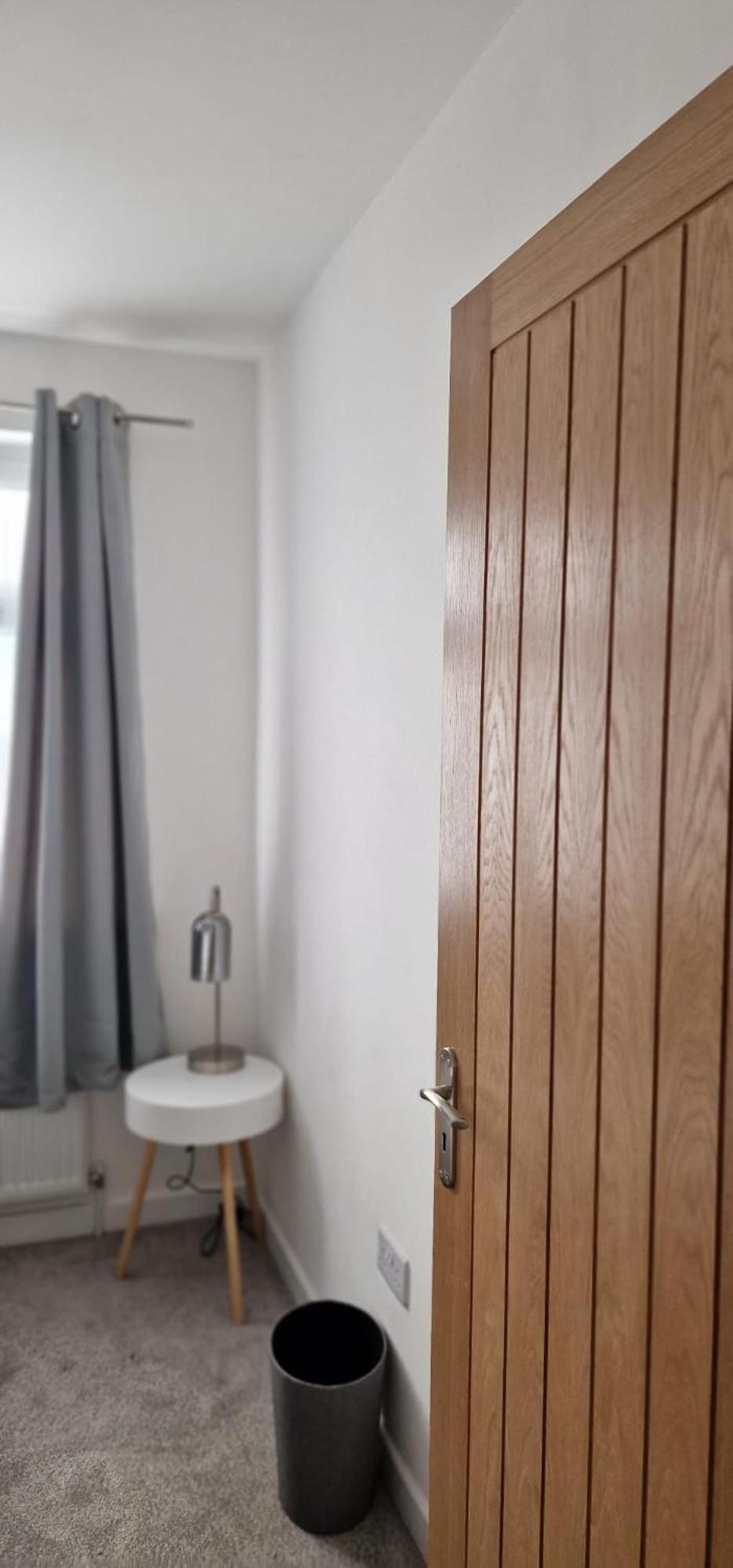 Shm Stays Leicester. Newly Renovated!! 15 Min Drive From City Centre, University. 9 Min Drive To Leicester City Stadium, 5 Min Drive To M1 & M69. 2 Min Walk To Bus Stop. 外观 照片